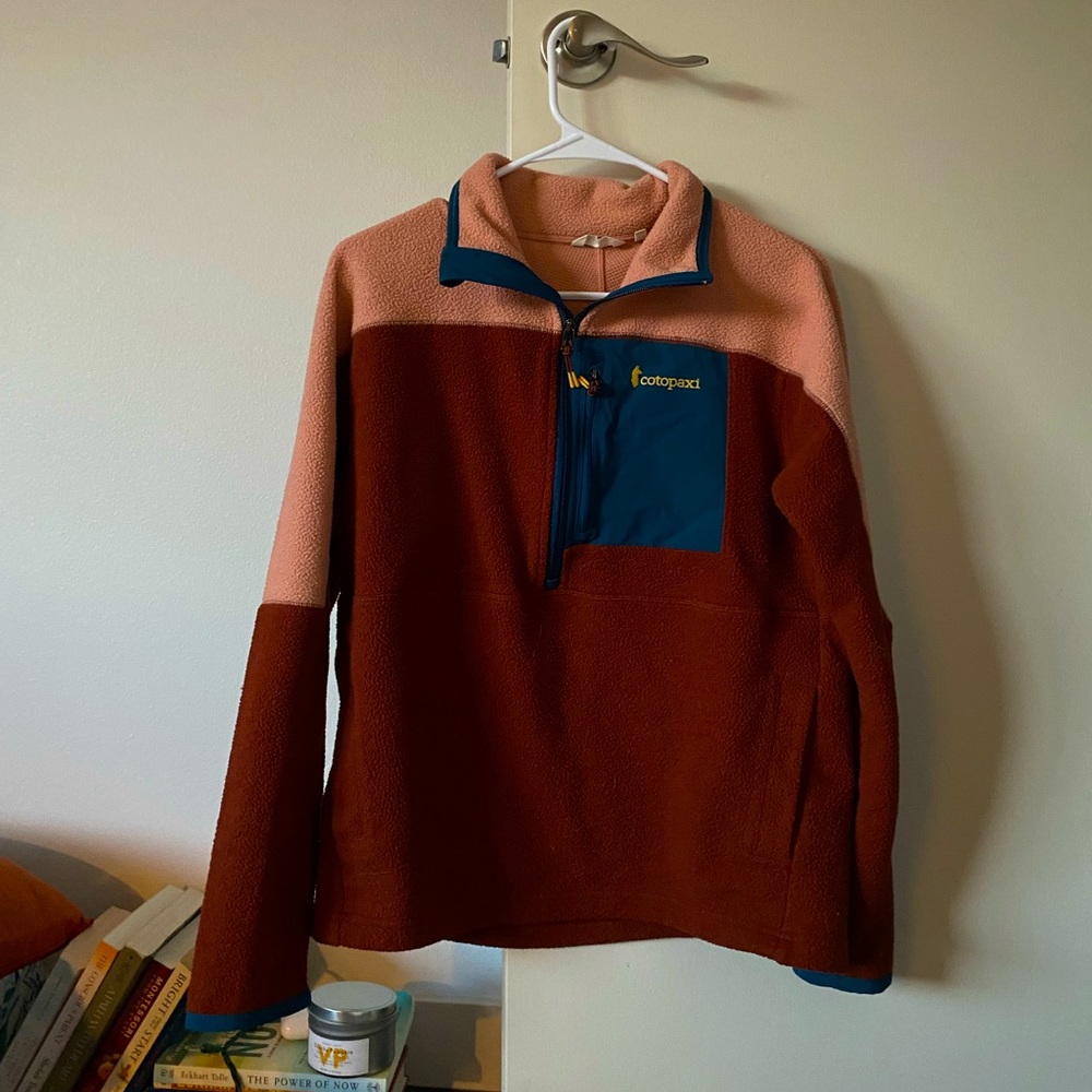cotopaxi pullover, like-new